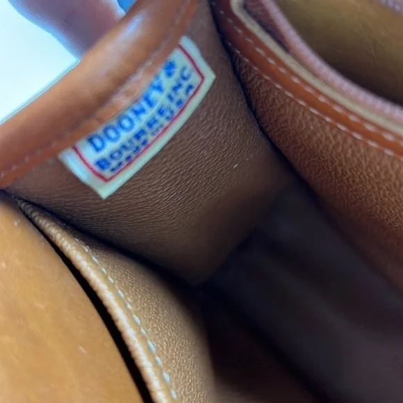 Dooney & Bourke Ivory Cream Pebble and Brown Leather Zip Crossbody Shoulder Bag - Picture 11 of 14